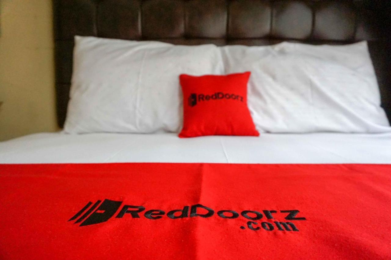 Reddoorz Resort @ 塔旺曼谷 外观 照片